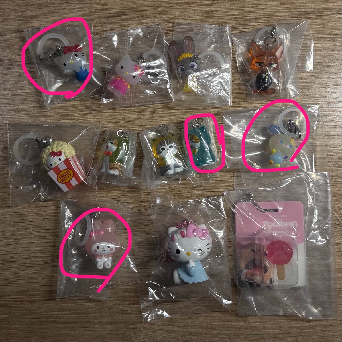 gch_moco's tweet photo. @si4maj 検索より失礼いたします。丸のものを買取希望です。ご検討よろしくお願いいたします🙏🏻 https://t.co/0dqal23xpN