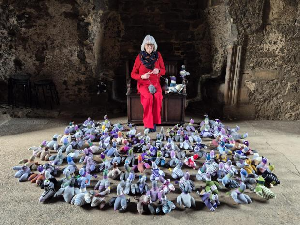 knithacker's tweet photo. Eileen Bonnington has hand-crafted a staggering 116 pigeons to be displayed across a 17th-century dovecot and grounds following an extensive renovation of the historic site, which is now in the running for a prestigious architecture award.

Read the piece: 👉 https://t.co/kJwO0MbOcG

Inspired? Check out my pigeon pattern round-up: 👉https://t.co/kJwO0MbOcG

#knitting #crochet #art #fiberart