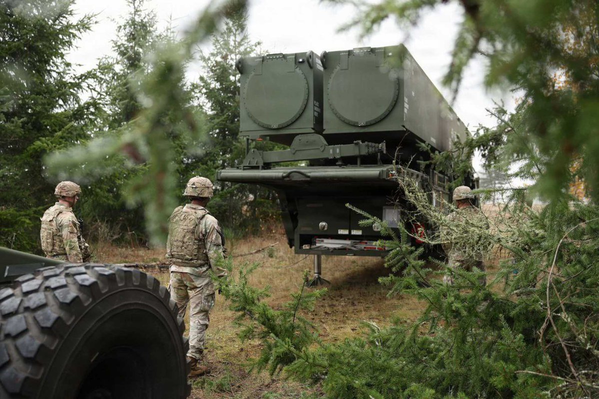 ArmyRecognition's tweet image. US puts new Dark Eagle hypersonic missile under Strategic Command control for key global strike missions