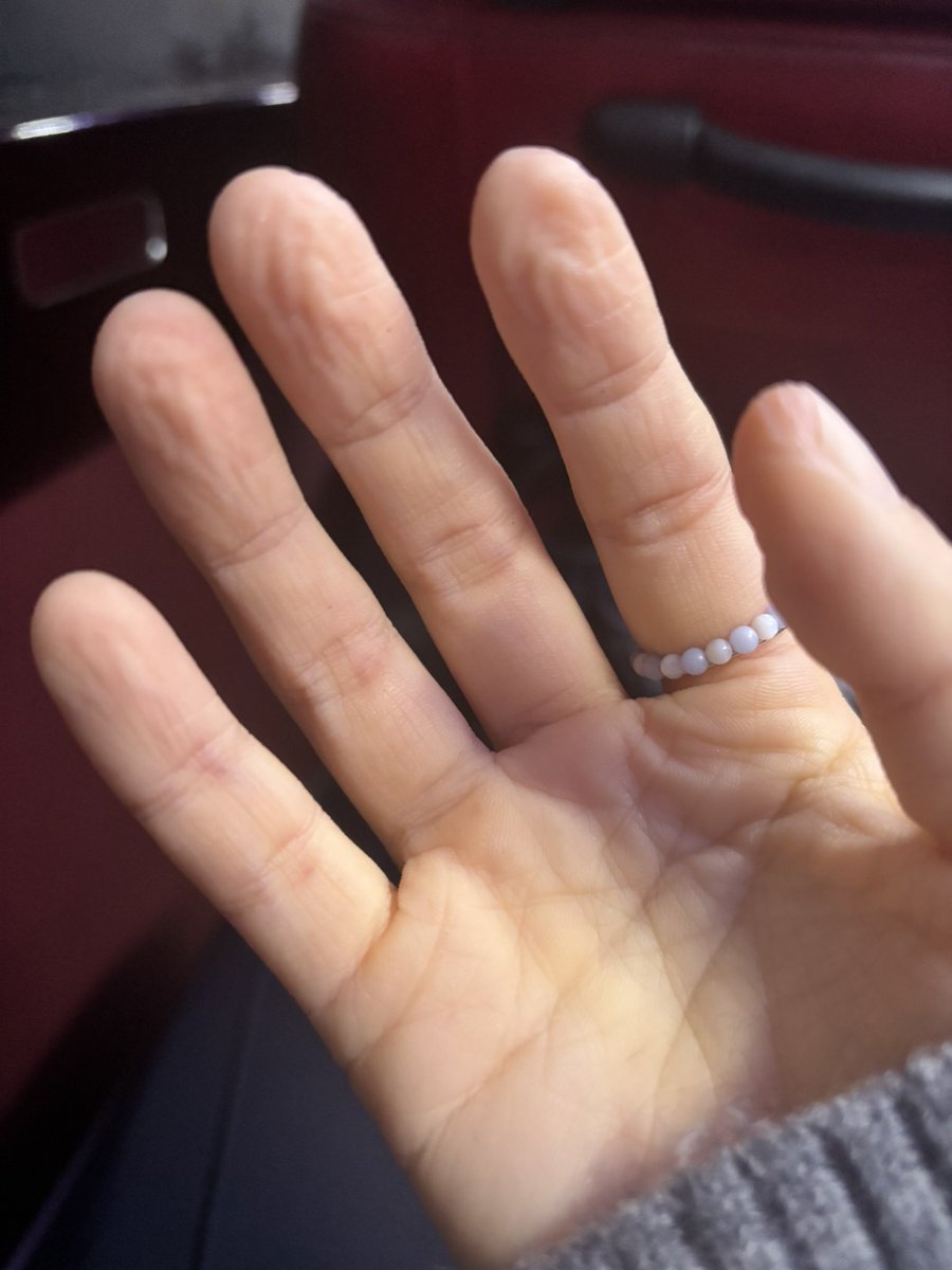 에디⁷ 첫콘💜 tweet media