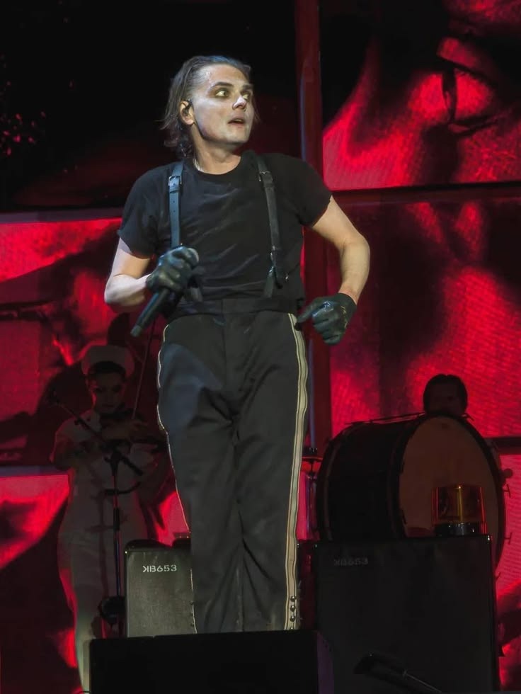 Daily Gerard Arms tweet media