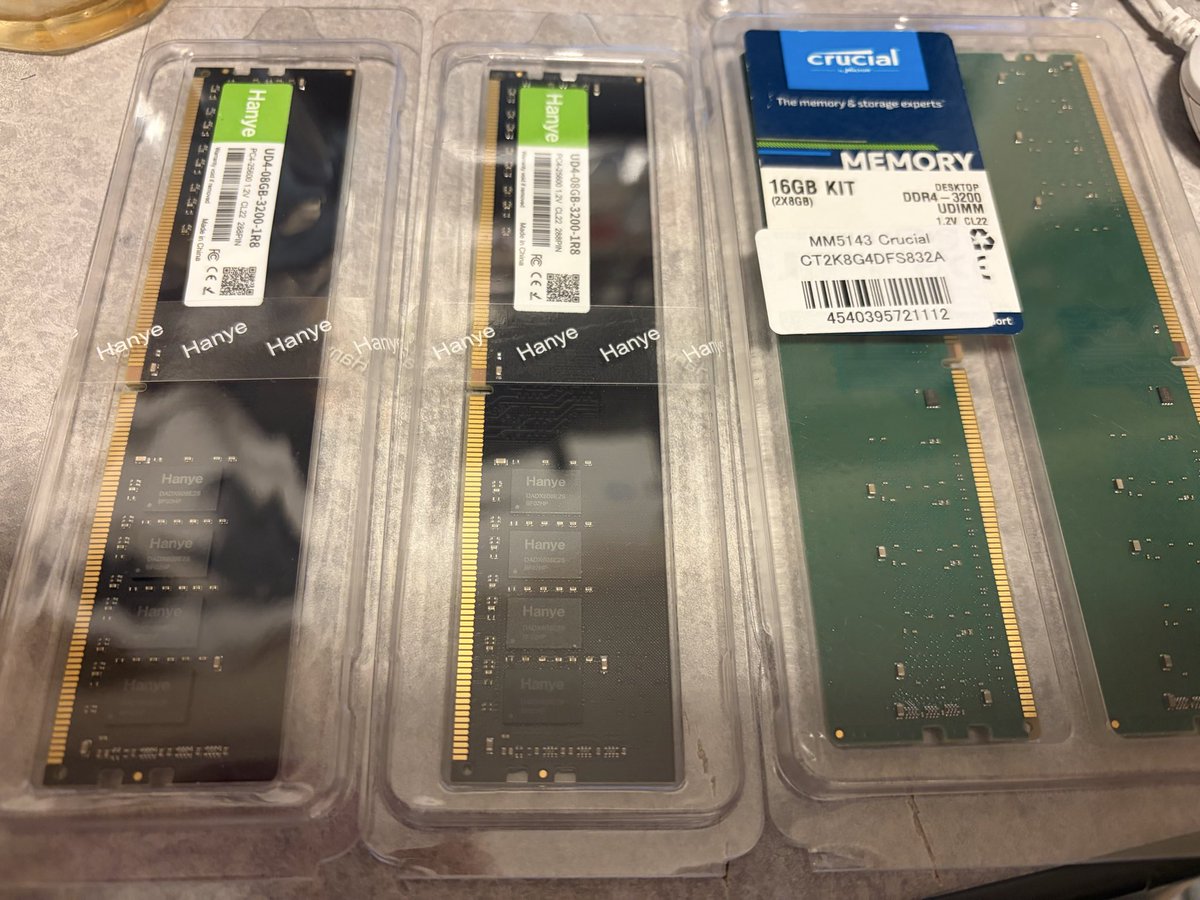 雑音コア_例大祭_お02b tweet media