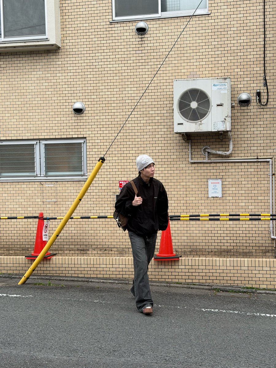 First.kp tweet media