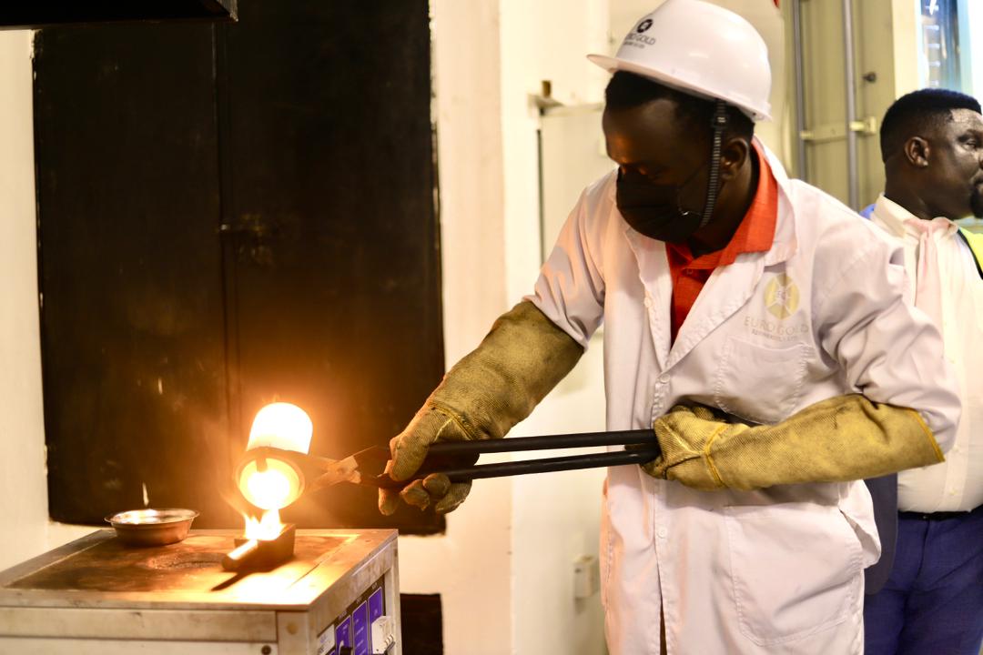 LDNWorldNews's tweet photo. Uganda Takes Charge of Gold as Billions Slip Away - Story in @AfricaDailyDig1 - https://t.co/Ce1XAAtnPO
@africa @uganda @ugandagold https://t.co/NhVd5TqQJQ