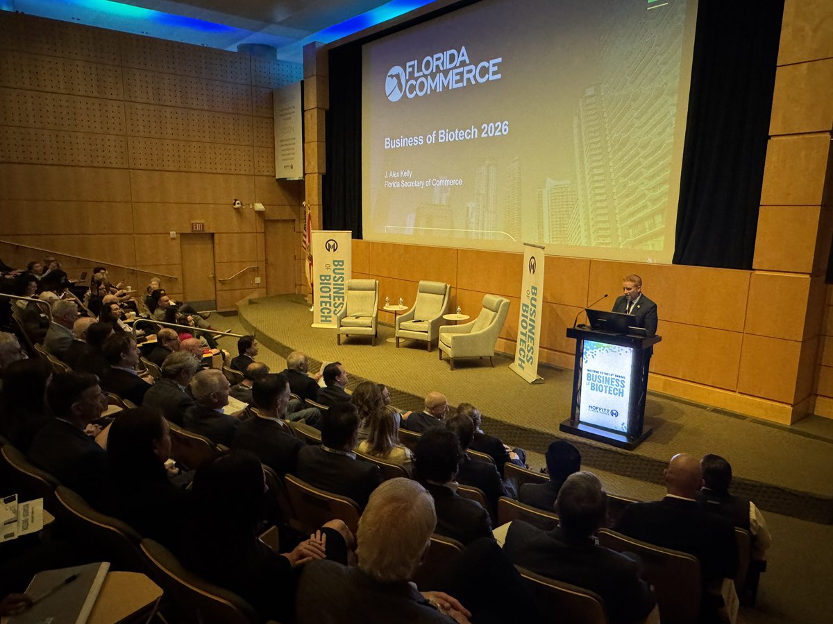 PatrickHwuMD's tweet image. Grateful to @FLSecofCommerce Alex Kelly for his leadership in advancing #biotech growth and innovation in Florida. 

Thank you for  joining us to kick off Business of Biotech! #MoffittBOB