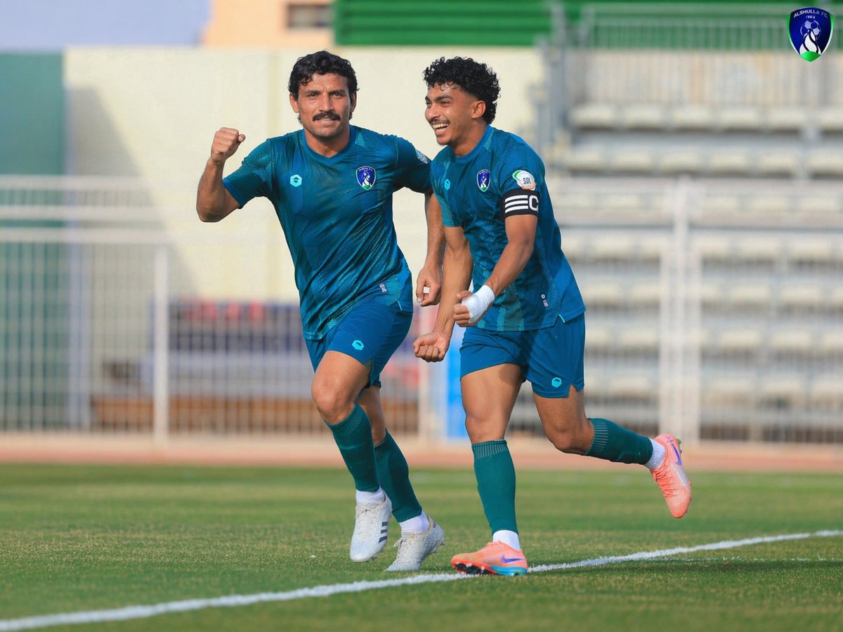 🕘 نهاية الشوط الأول 

هدا الشبل من ذاك الأسد  التاريخ ينجب تاريخ 💚💙😎

#الشعلة 1 x طويق 0

#دوري_الدرجة_الثانية
