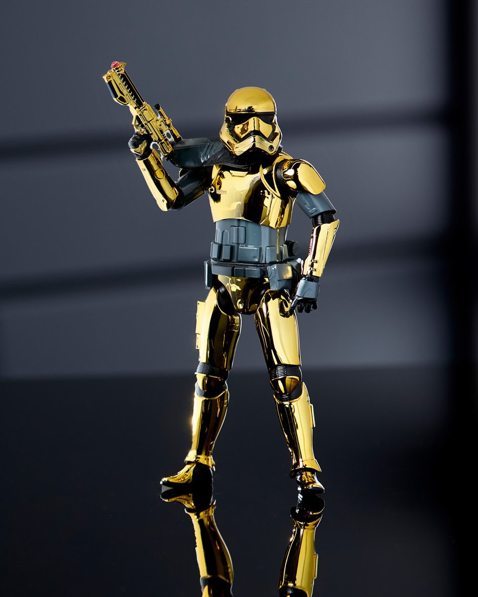 Disney Store tweet media