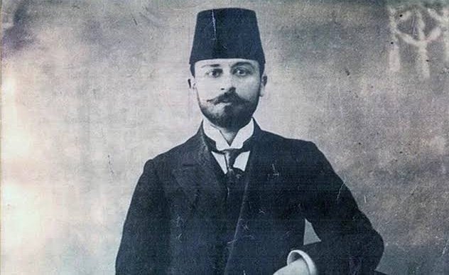 tolgagerger's tweet photo. 10 Nisan 1919 günü Boğazlıyan Kaymakamı Mehmet Kemal Bey'in idamının yıl dönümü..
Gerek İngilizler gerekse Hürriyet ve İtilafçılar (özellikle basından Refi Cevad) bir gövde gösterisi yapması gerekiyordu. Yozgat tehcir davasında ihale Mehmet Kemal'e kaldı ve onu idam ettiler. Türklere karşı gövde gösteri için yapmak için öldürdüler. Devletin acziyeti yüzünden yalnız kalanların korkunç bir örneğidir Mehmet Kemal.