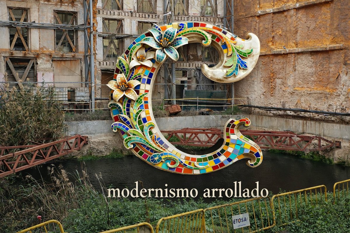 JMCCartagena's tweet photo. Lo mismo no os lo creéis pero la alcaldesa del PP que paró la obra de la Casa Llagostera para dejarla así (y peor) ha anunciado hoy una programación modernista. Temblad. https://t.co/yadV5fniEY