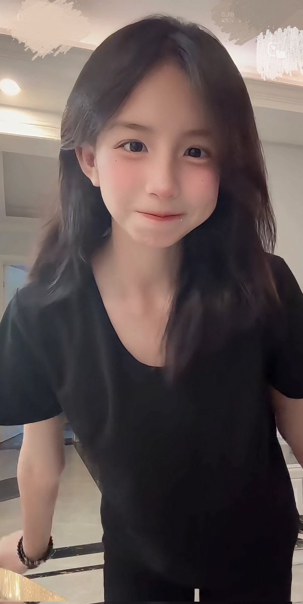 小琳-AI脱衣 tweet media