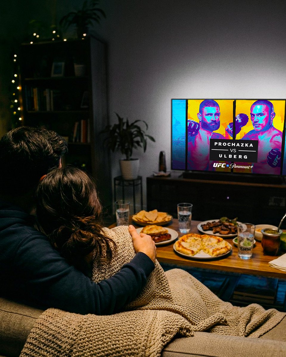 paramountplusar's tweet image. Vos, yo, UFC 327 desde las 5:30 PM en exclusiva por Paramount Plus... no sé, pensalo 😏🥊🔥
#UFCMiami327 #UFC #FightNight #ParamountPlus