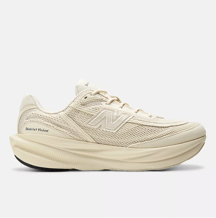 Heskicks tweet media