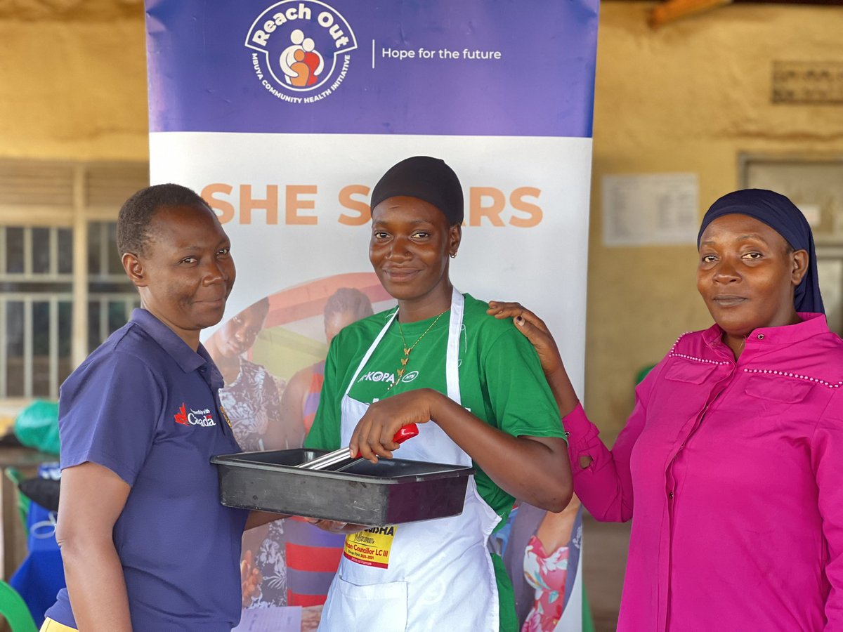 Reachoutmbuya's tweet photo. #SheSoarsProject
After completing group bakery skilling, Mariam started her enterprise. With a UGX 100,000 loan from her YSLA group and support from her mother, she is growing steadily and aims to expand to serve larger events.
#PMUVisit
#Hopeforthefuture https://t.co/Bj1MzqUrWX
