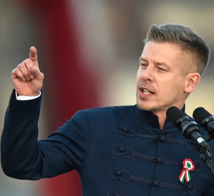 I Read Banned Books 🇺🇸🌻 🇺🇦🇬🇱 tweet media