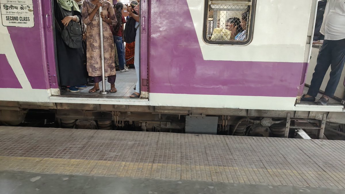 Blah bigmouth tweet media