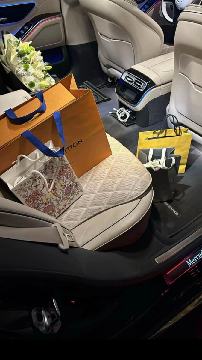 SALMAN 🤍 tweet media