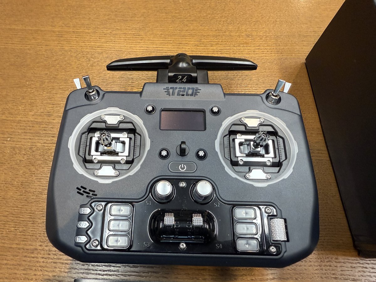 フライトベース tweet media