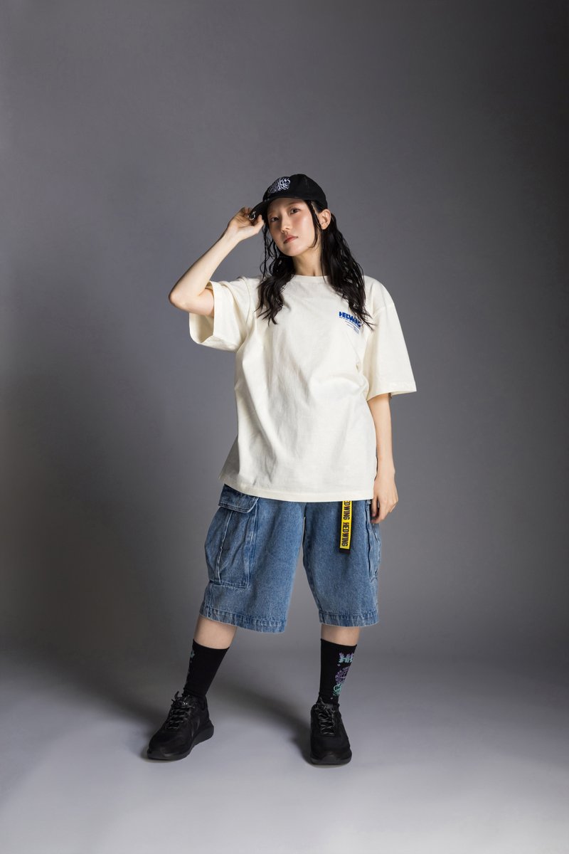 【New Arrivals】

⋯⋯⋯⋯⋯⋯
2026 Spring Summer Collection
“Surf Owl T-shirt“
⋯⋯⋯⋯⋯⋯

⚡️只今より一斉発売開始⚡️
hedwing2015.theshop.jp

⋯⋯⋯⋯⋯⋯
model : <a href="/taiyomiyu/">𝗧𝗮𝗶𝘆𝗼 𝗠𝗶𝘆𝘂 AFTERSQUALL</a>
photo : <a href="/RINAdeKURENz/">リナ</a>