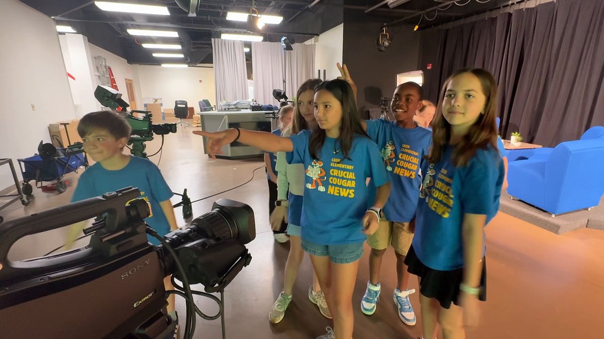 wsfcs's tweet image. 🐾The Crucial Cougar News crew 🎥made up of talented 3rd–5th graders got a behind-the-scenes look at WS/FCS Cable 2 TV Studios and discovered what it takes to bring stories to life. ow.ly/69PV50YH2mp #WSFCS #FutureReady #DeeperLearning @cashelementary