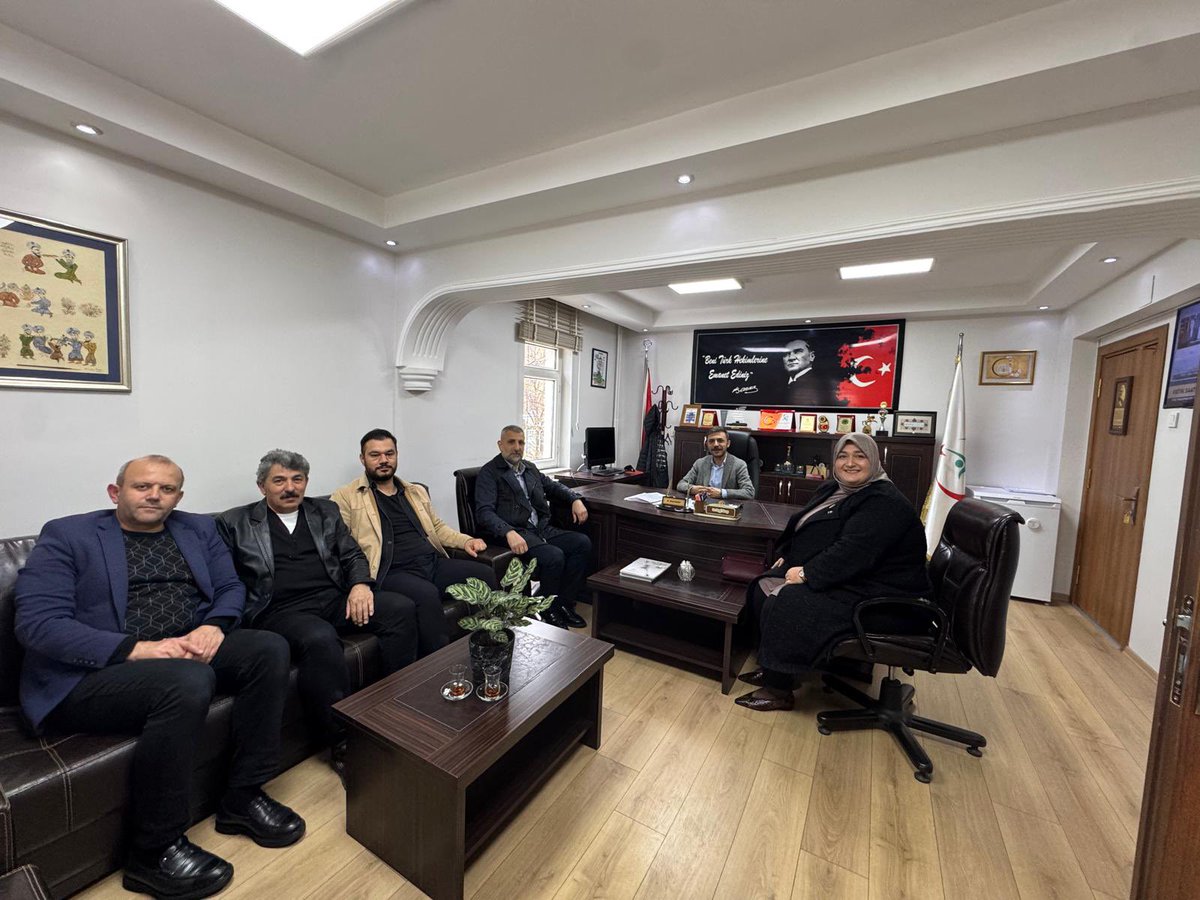 Kadın Kolları Başkanımız Şeyma Tabak ve teşkilatımızla birlikte Sağlık Haftası kapsamında Kartepe İlçe Sağlık Müdürü Dr. Nazif Aksoy’u ziyaret ettik. Nazik ev sahipliği için teşekkür ediyoruz.

#kaRTEpeiçinakparti