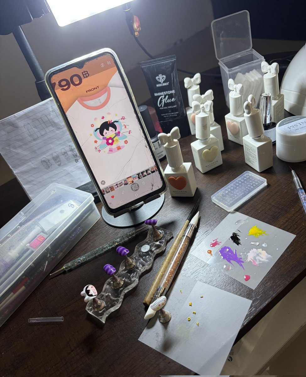bysabbbb's tweet photo. ANY NAILS🧚‍♀️💜✨️ @any_GMMTV 

The sketch - the mess - the nails
#ANY #EmiBonnie #gmmtv https://t.co/XuQvbxkLHr