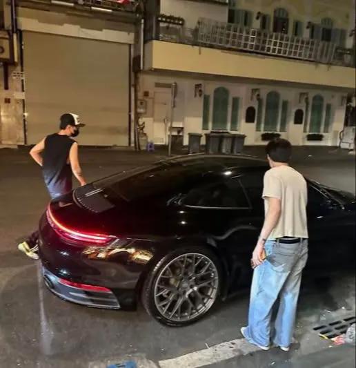 องครักษ์พิทักษ์หุ่ง tweet media