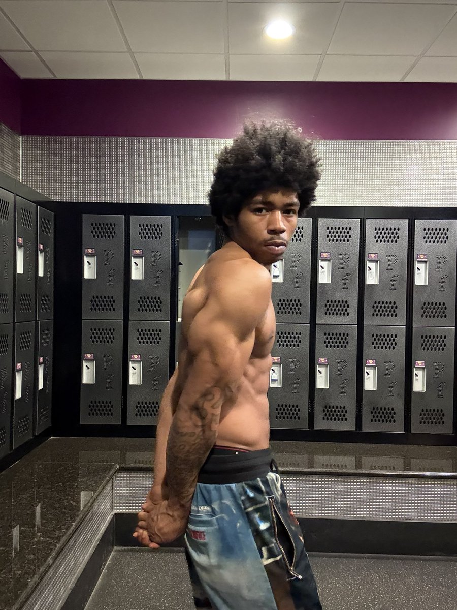 3rdnem81's tweet image. 🥦🌞
#fitness #gym #SanAntonio #Texas #satx #workout #x