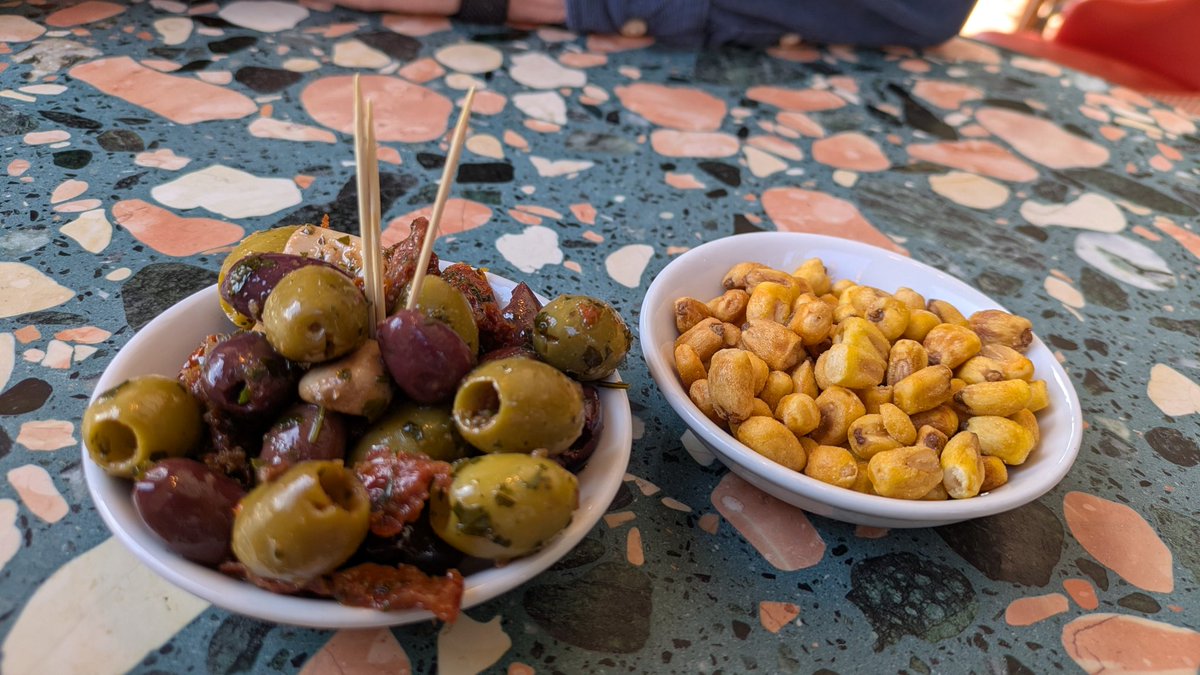 VeganOlive1's tweet image. Very disappointing #Vegan #Pizza @purezza #Manchester Bland toppings &amp;amp; gelatinous cheese 😕 😕😕 £10 for such a small cocktail not even a full glass  😕 best bit were the olives &amp;amp; corn