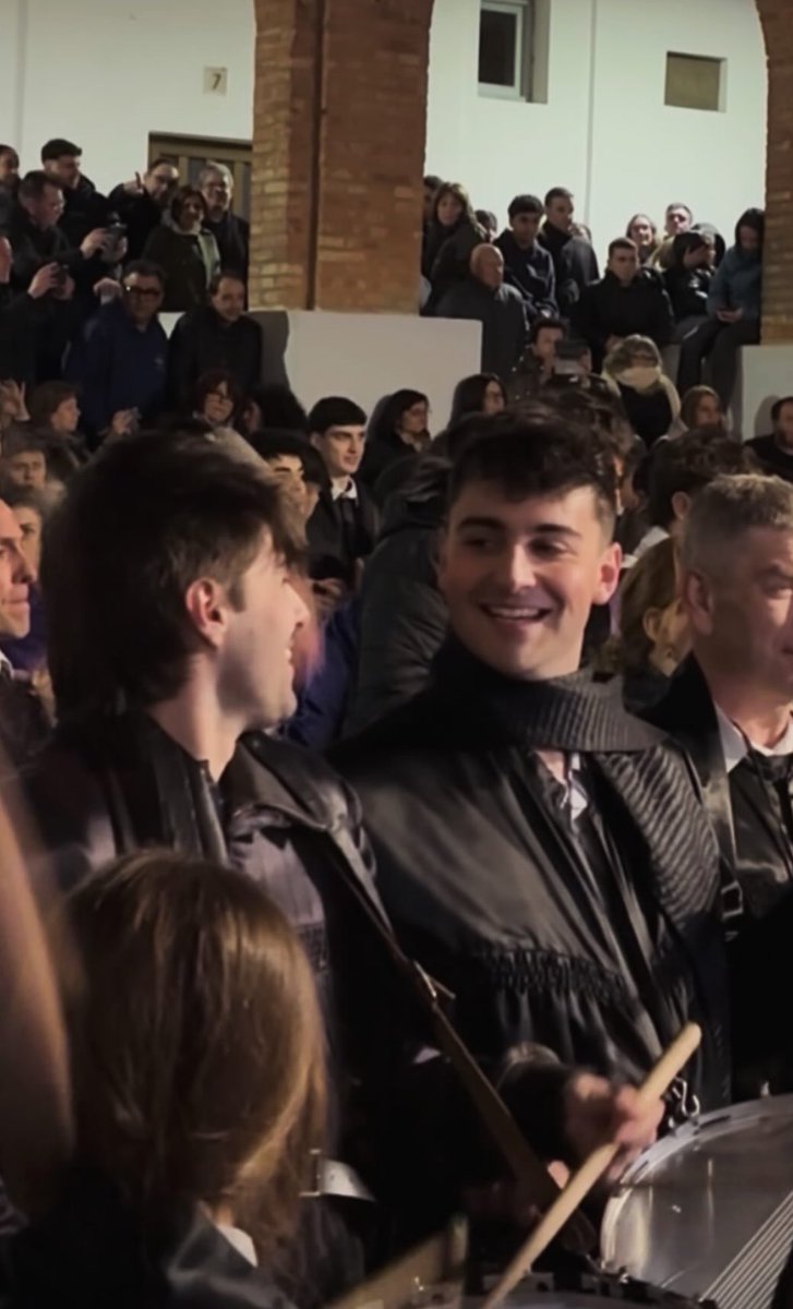 key 🫧 tweet media