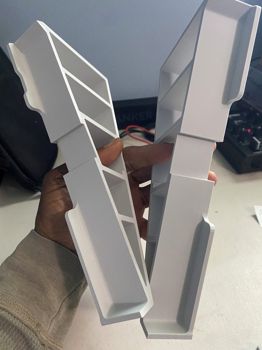 printmatic's tweet photo. Had to cop this dope table stand for the MPC Sample from Etsy for like $30. Makes it so much easier to see and use when I’m making beats. Highly recommended!
#boombaphiphop #akaimpcsample #beatmakerlife #musicindustry https://t.co/dWTBVLUJnQ