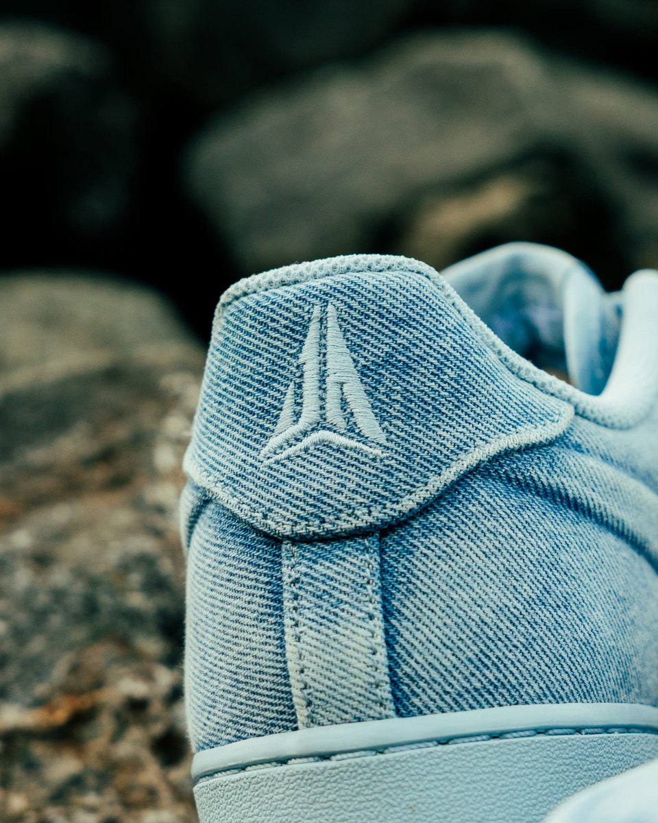 DTLRVILLA's tweet image. Don't sleep on the #Nike Ja Morant AF1 low 'Denim' available in-store and online at bit.ly/3vriJ06 

Link to Nike: bit.ly/374Qwv2