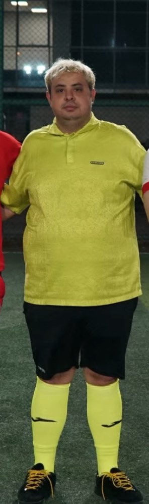 ationthebeach's tweet photo. kız: omuzu geniş erkekler cok cekici 

biz: https://t.co/K9gftvh7sK