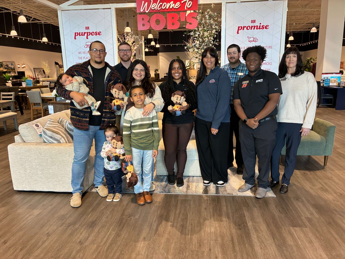 Bob’s Discount Furniture tweet media