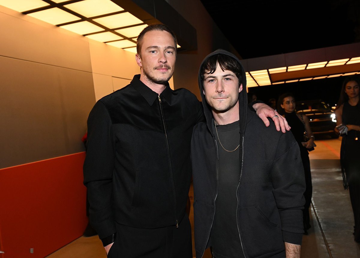 g 💋🪩 tweet media