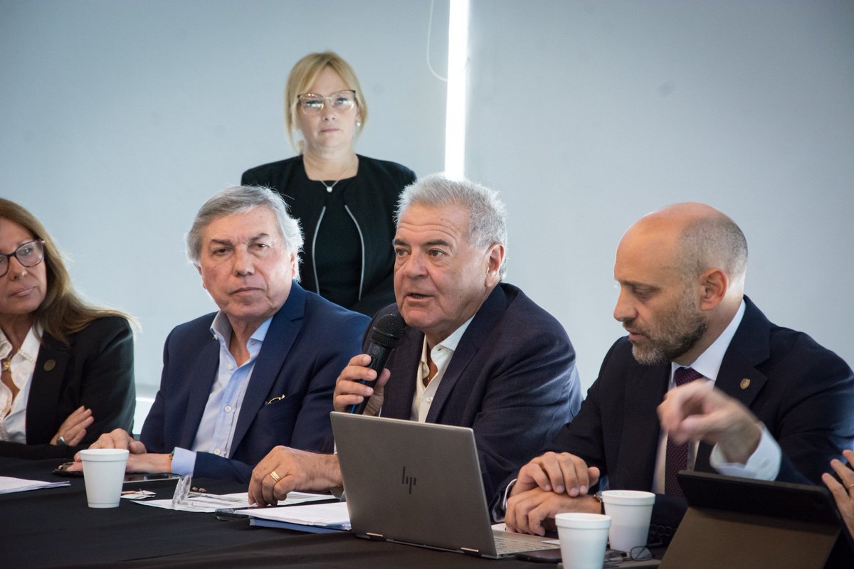 Carlos Massei tweet media