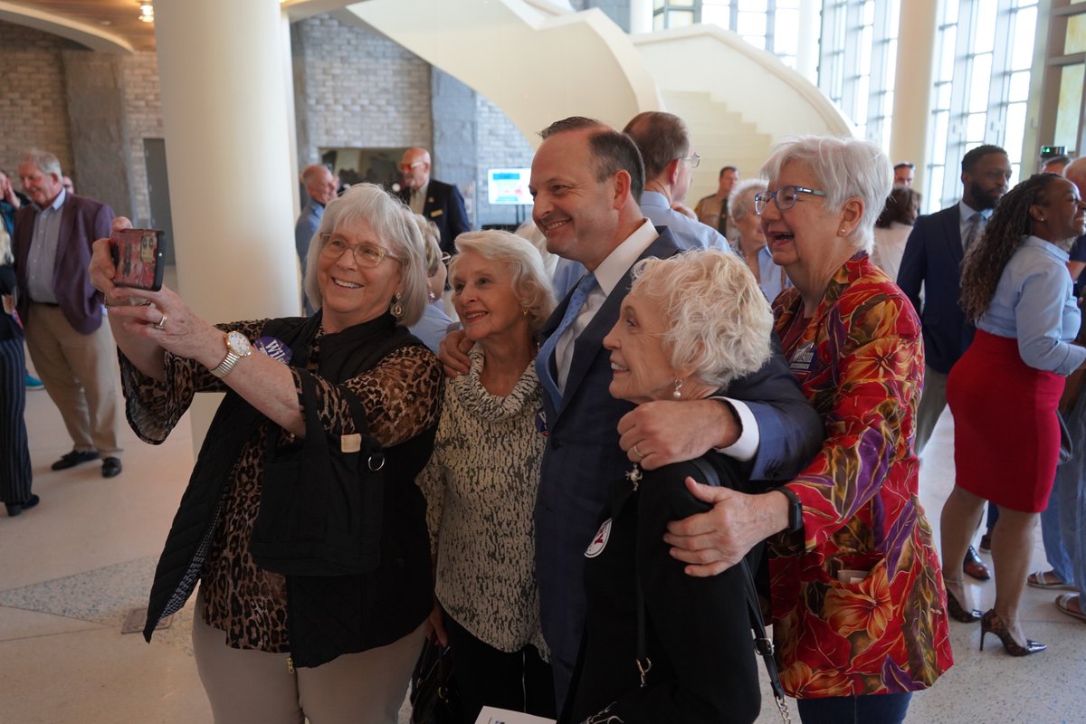 Alan Wilson tweet media