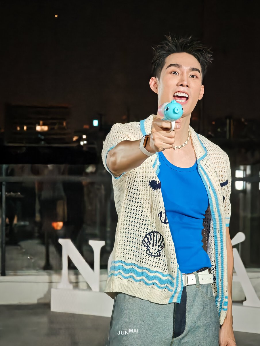 imaijun_'s tweet image. พี่ฟังก่อน พี่!!!!

FORCE WITH NOLA
#NOLAxFORCE