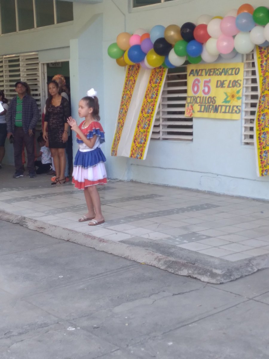 JMastrapa56896's tweet photo. Nuestros pequeños disfrutando en el aniversario 65 de la Creación de los Círculos Infantiles,Felicitaciones https://t.co/DawXE8iK3t