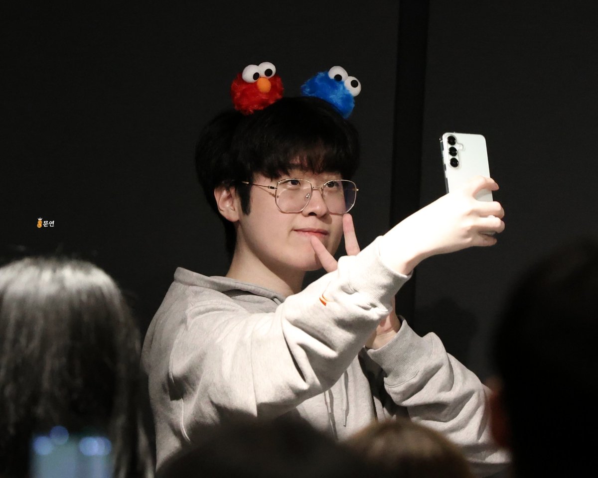 문연¹¹ tweet media