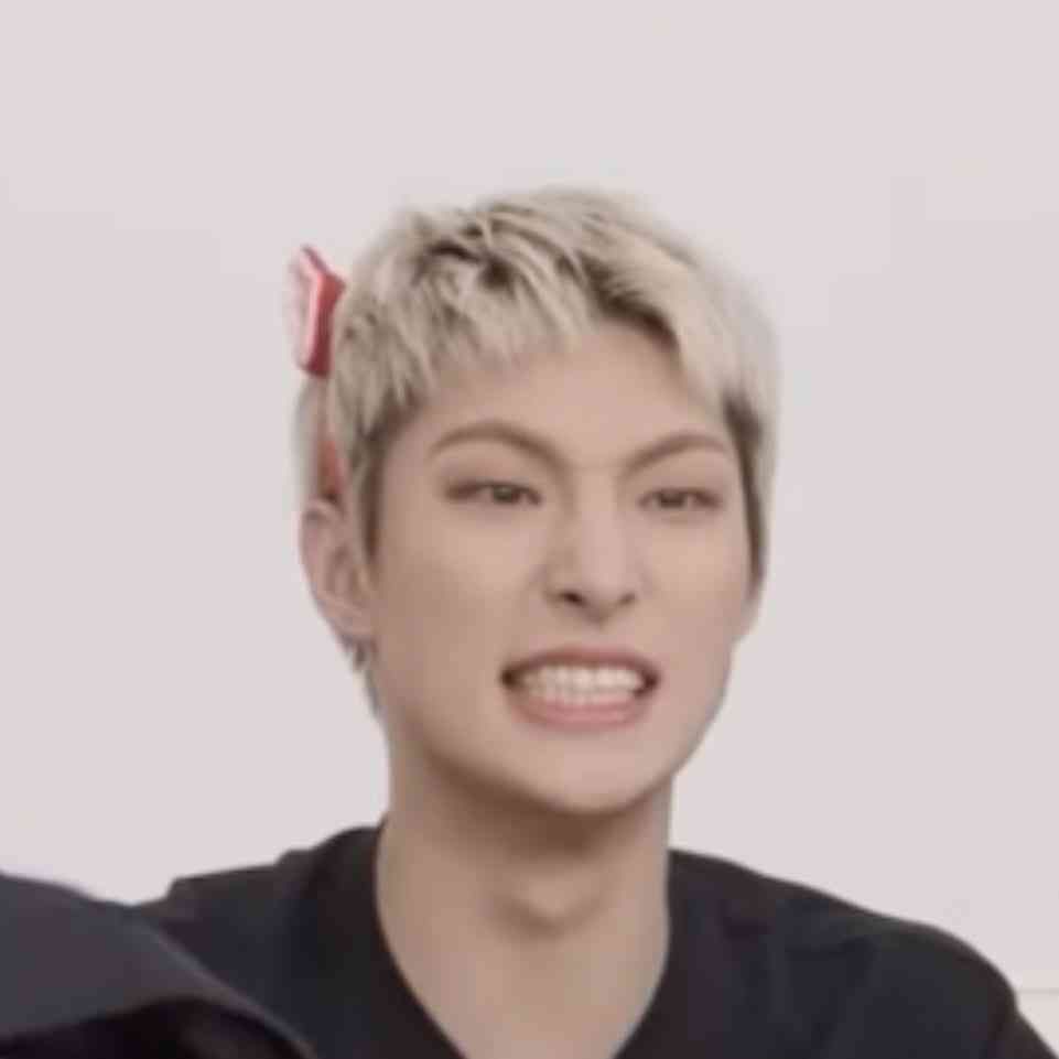 nat ˣoˣ tweet media