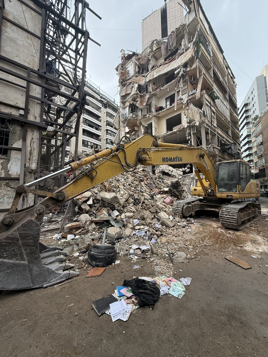 dimitrilascaris's tweet photo. Today in Beirut, I examined the ruins of residential buildings destroyed by Israeli forces on April 8, after Trump announced a two-week ceasefire. 

This is what remains of an apartment building in Ain El Mraisseh, a coastal enclave in central Beirut.

Twenty civilians were martyred in this strike.

#Lebanon