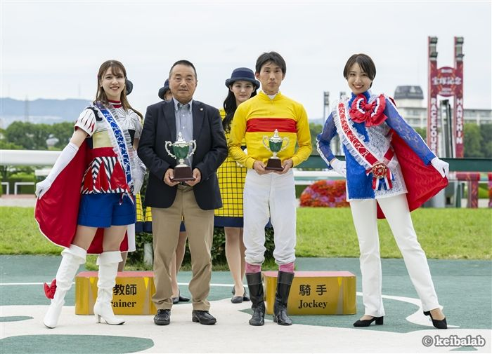 競馬ラボ tweet media