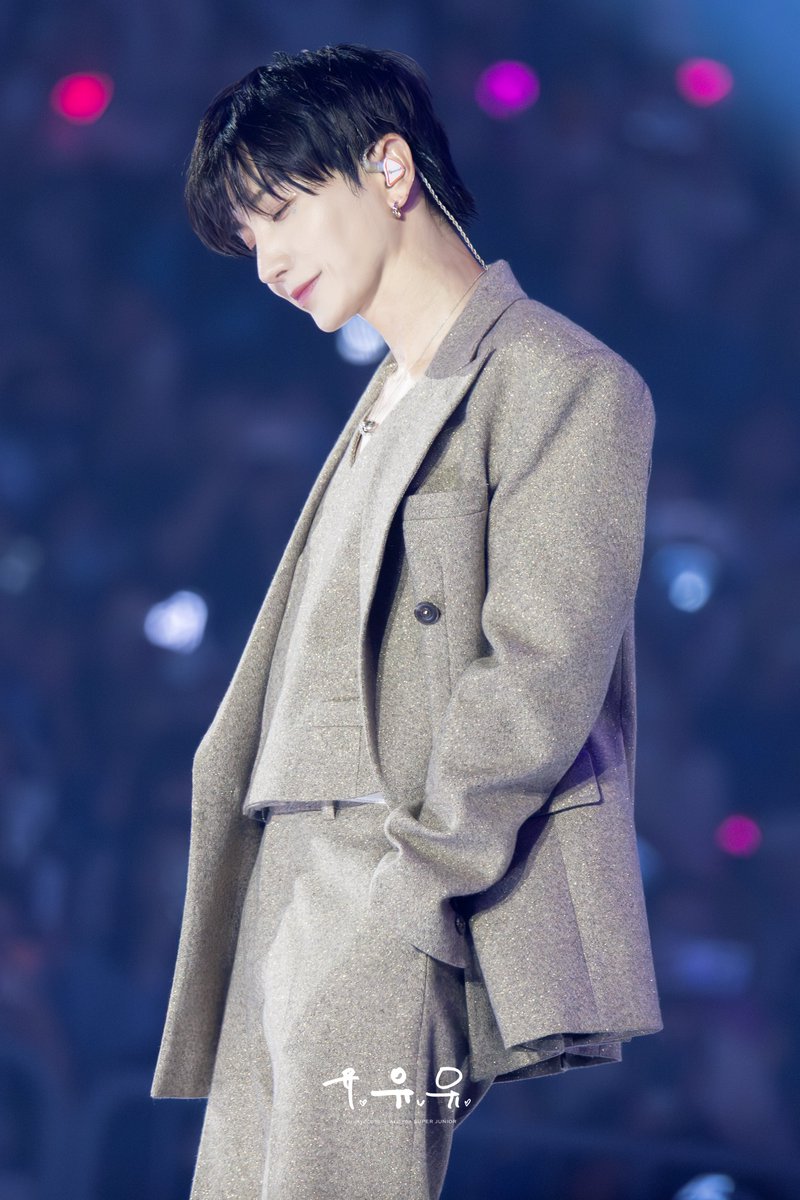 gyugyucute0928's tweet image. 260404 슈퍼쇼10 앙콘 

왜 이렇게 예쁘니🥹

#SUPERJUNIOR 
#LEETEUK #이특 
@special1004 
#SUPERSHOW10 #SUPERSHOW10_SJCORE