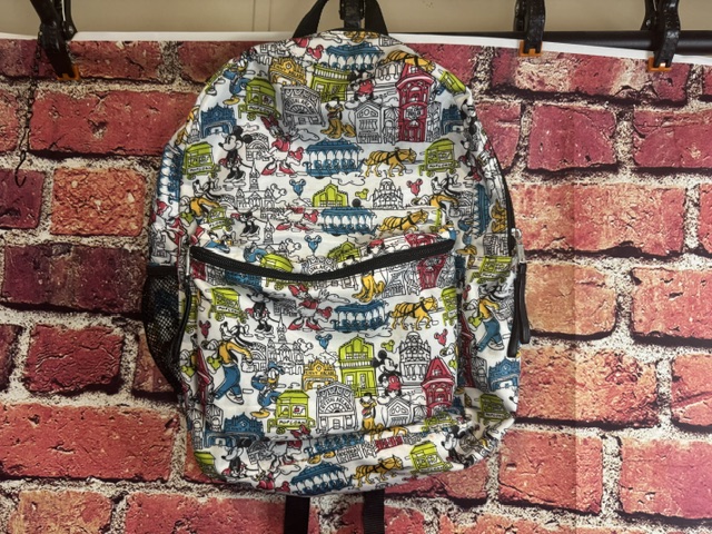 WilliamJGraham's tweet image. Check out Disney Parks Mainstreet USA Black &amp;amp; White Sketch Watercolors Backpack ebay.us/m/IAyGxl #eBay via @eBay 
The Disney Parks Mainstreet USA Black &amp;amp; White Sketch Watercolors Backpack features a medium size with a black color scheme, making it a stylish and versatile