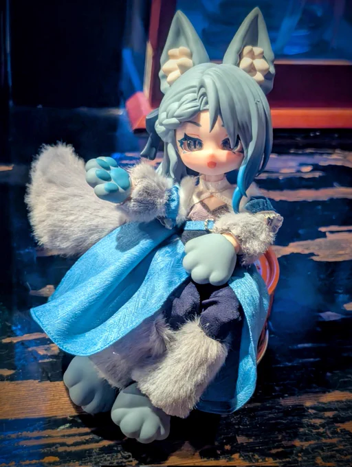 こちら海外のドールフィギュア 秋葉原で3850円だったけど クオリティめちゃ高い