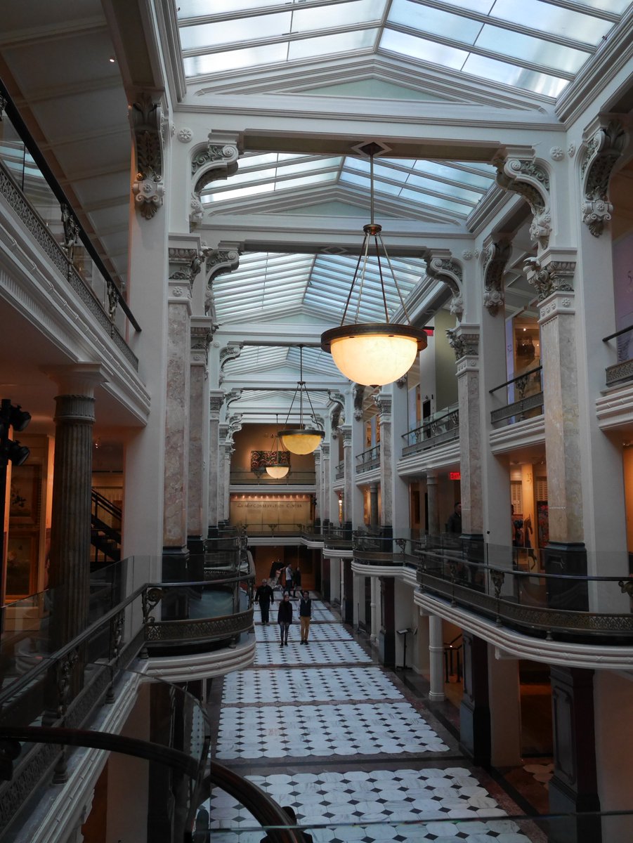 日本人は、ホッパー、ロックウェル、ポロックあたりは好きな人が多いんじゃないかな。そして日本の美術館は大金でウォーホールを買い漁る。個人的にはサージェントが好き。
あと、アメリカの巨大で荘厳なミュージアムが好き。昔のWWCとD.C.のミュージアム。