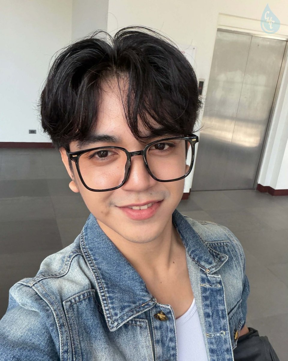 crybabies4calix's tweet photo. [#CALIXclicks] 

More TV guestings to come with @projectwanofc_ !! Thank you, everyWAN, for the love and support for PWAN and Calix. See you again soon! 💙✨
 
#Project_WAN #WAN_Calix #WeAreNext @cry4calix https://t.co/XJaG6Ux4ct