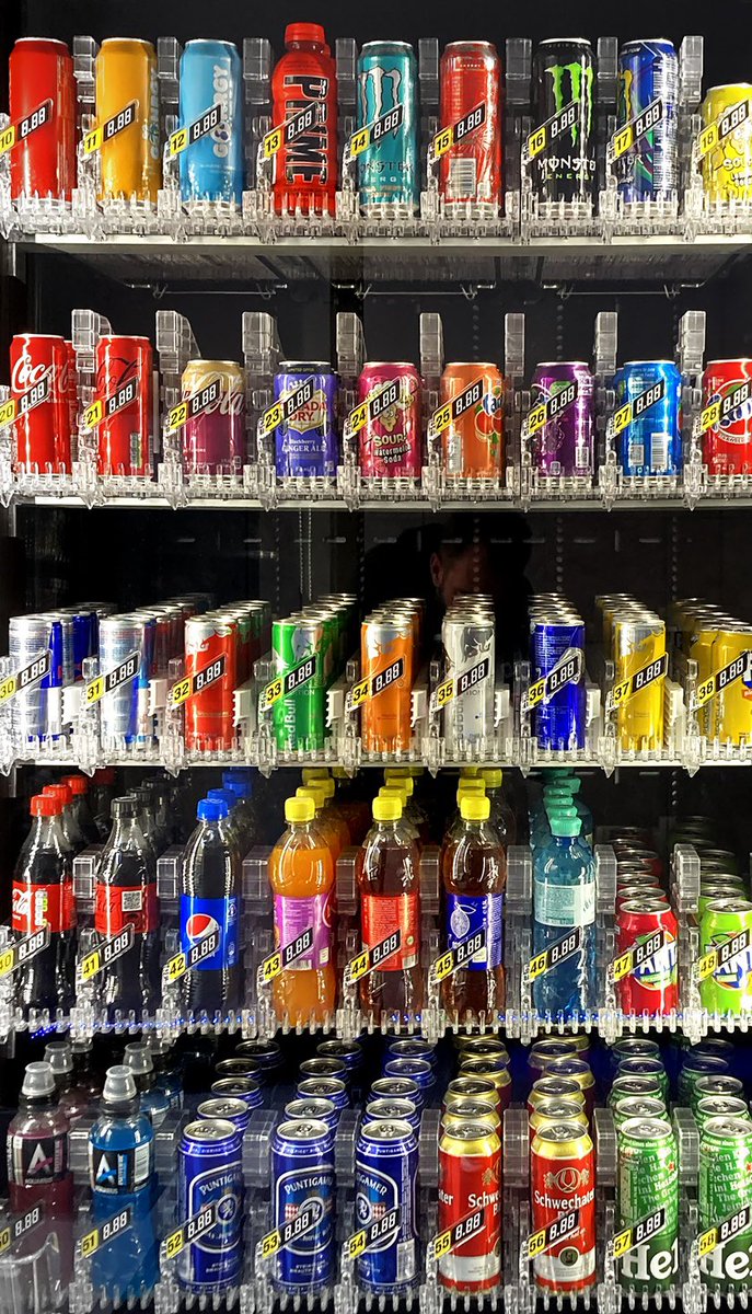 whatsontheshel1's tweet image. Vending machines with various drinks and a coffee machine in a self-service store

istockphoto.com/portfolio/Pand…

#Vendingmachines #drinks #coffee #machine #selfservice #store #istockphoto #gettyimages #grocerystore #editorialphotography