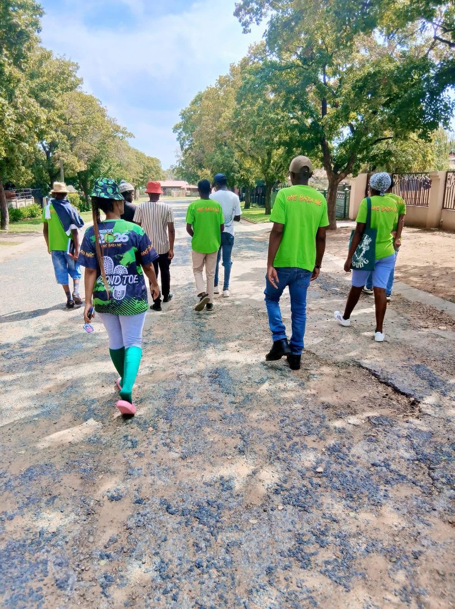 OnsBaizaNie's tweet photo. Fezile Dabi District in the Free State π₯
Our leaders on the ground, doing the real work. π’
Door-to-door. Community to community. Signing up residents and growing the movement where it matters most.
This is the PA in action. #GrondToe
#OnsBaizaNie #Vision2026 https://t.co/c165IERR2L
