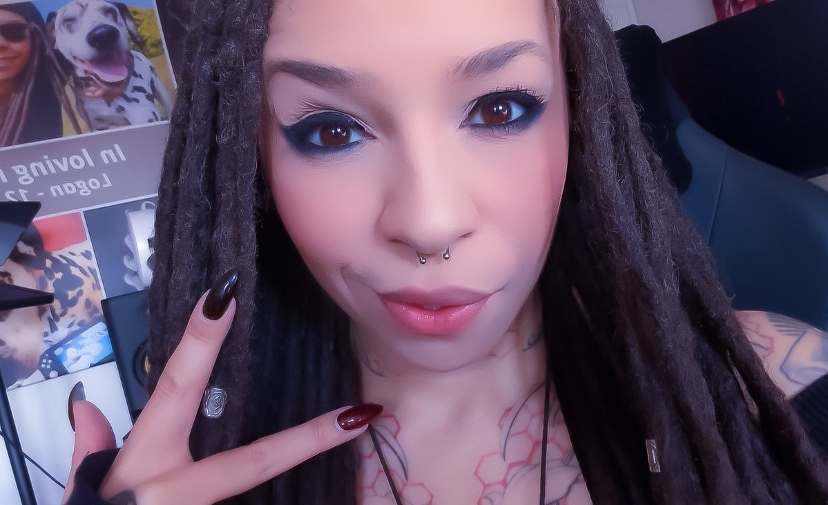 Now Live on Kick🔥💚

Thank the Gods........it's Friday!!!!
Move ya Ass's y'all 🤟🏽

Kick.com/RazorRedd